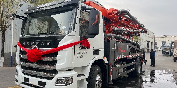 混凝土泵車能提高經(jīng)濟(jì)效益，而且能夠改變施工現(xiàn)場(chǎng)的面貌
