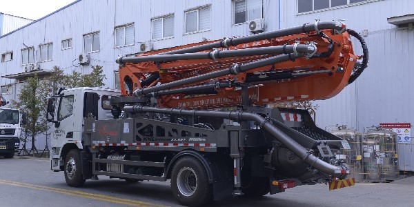 由于機(jī)械設(shè)備需求多樣，更多小型泵車針對(duì)農(nóng)村市場(chǎng)而展現(xiàn)